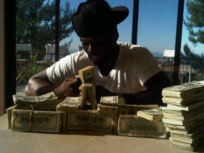 50 Cent заявил, что его роскошная жизнь – это иллюзия
