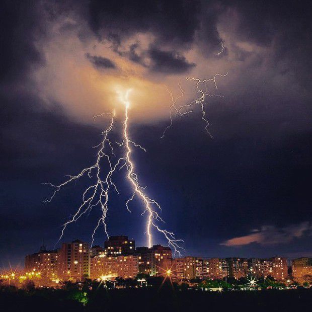 Spectacolul de fulgere din Chișinău din seara zilei de 9 iunie