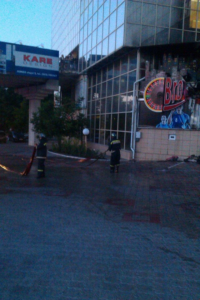 В торговом центре на Ботанике произошел пожар