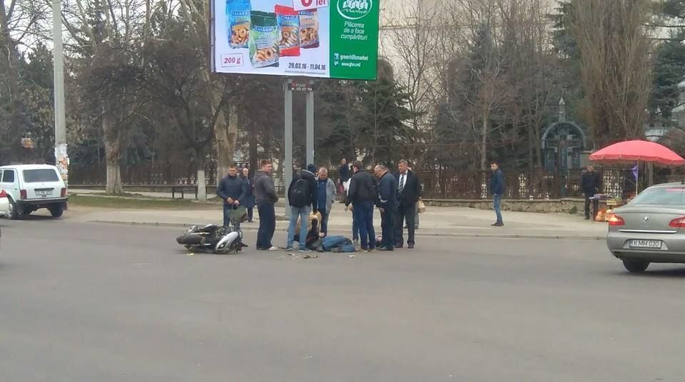 На Буюканах произошло ДТП: госпитализирован мотоциклист