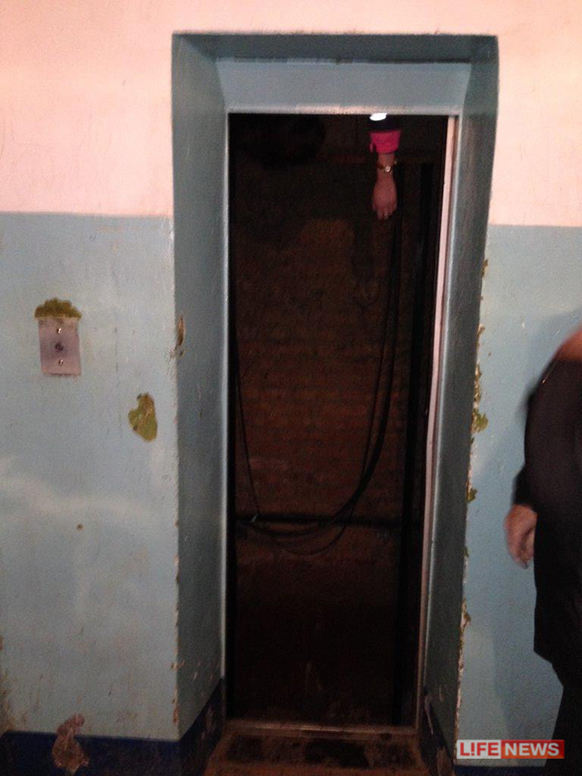 В Дмитрове лифт раздавил 20-летнюю девушку, зажатую дверьми