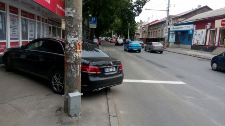 Și-a parcat Mercedesul fără să se mai gândească la consecințe