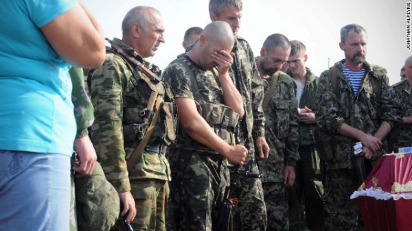 Журналист CNN опубликовал фото похорон боевиков