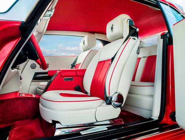 Rolls-Royce выпустил Phantom, посвященный топоту копыт