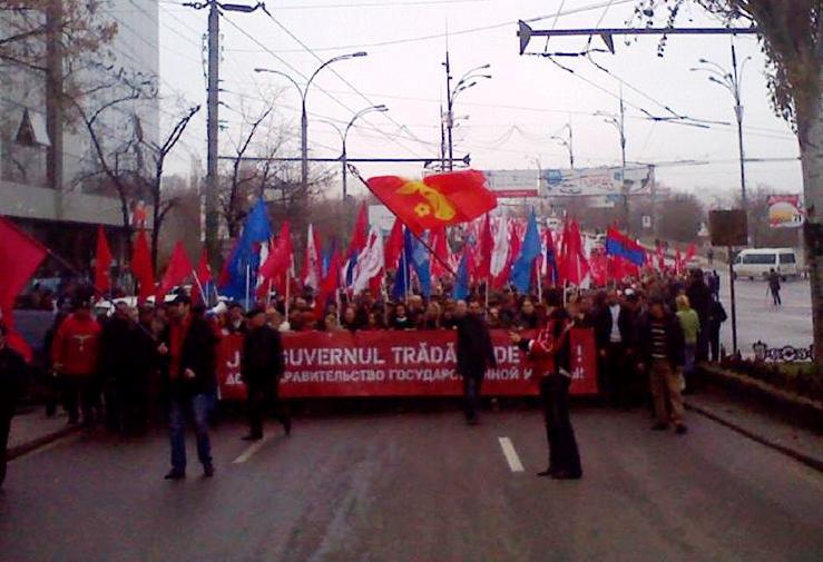 В Кишиневе начался марш