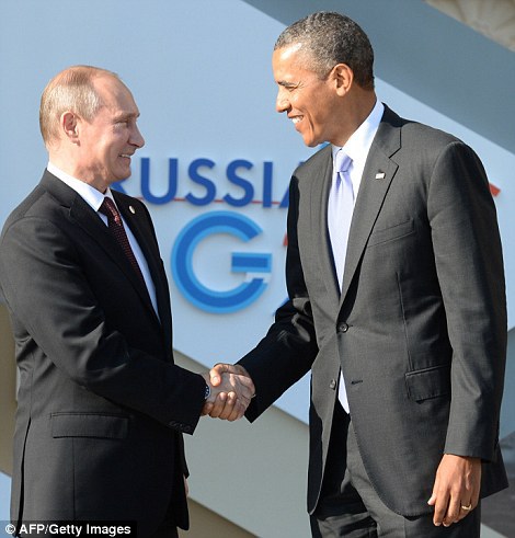 Summitul G20: Strângeri de mână şi zâmbete forţate între Vladimir Putin şi Barack Obama la Sankt Petersburg