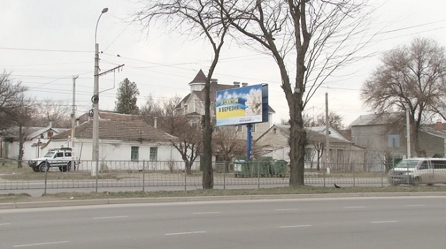 Беглый Янукович поздравляет женщин в Крыму с 8 Марта