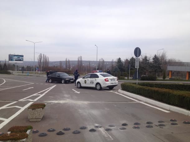 В аэропорту Кишинева порядок охраняют при помощи служебных собак