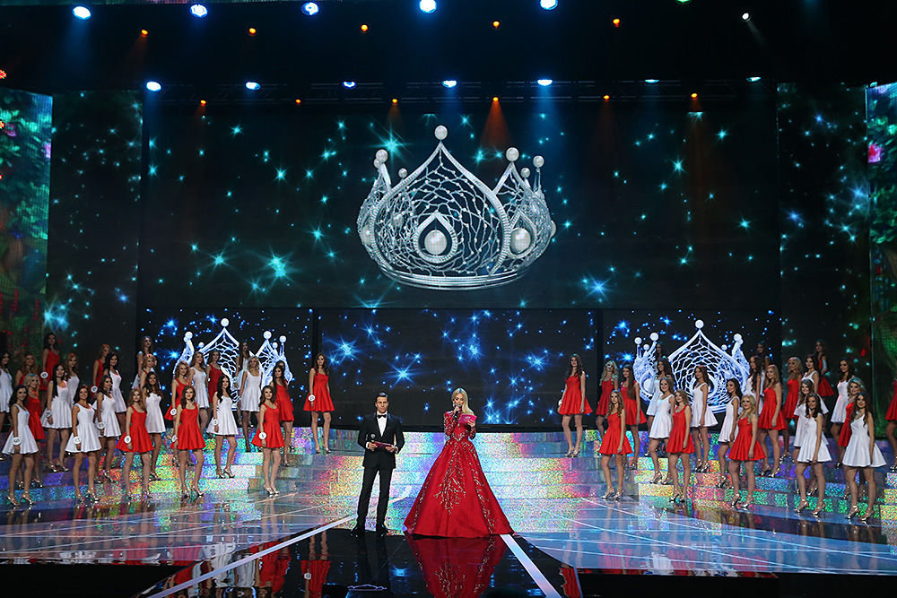 A fost aleasă Miss Rusia 2015. Fata a primit 3 milioane de ruble și un automobil