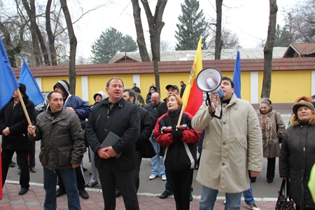 Сегодня в Кишинёве прошла акция протеста за отставку судей Конституционного суда