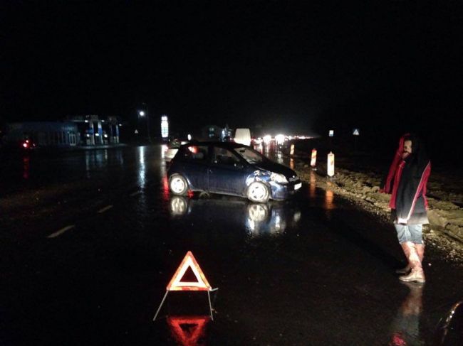 Accident la intrarea in Truseni: 3 masini accidentate