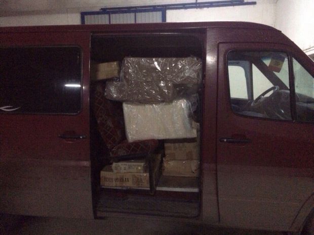 Captură impunătoare de mobilă fără acte de proveniență