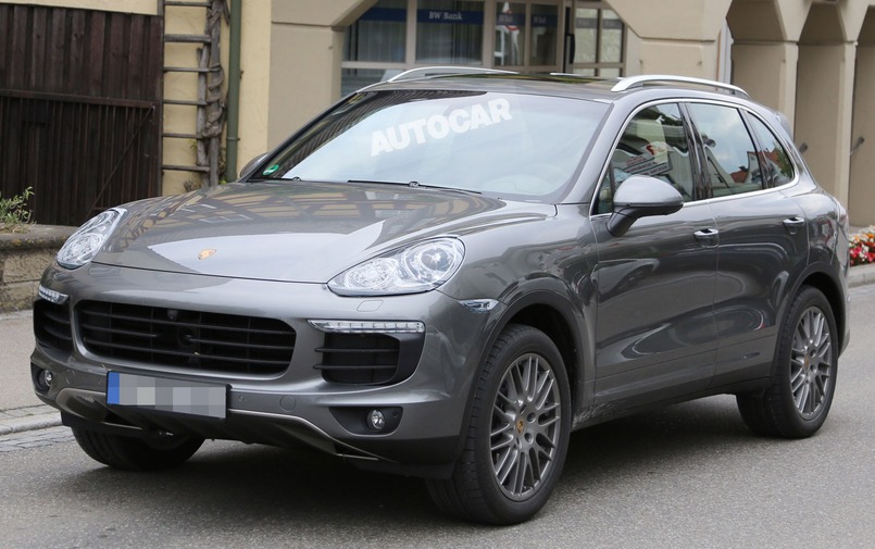 Обновленный Porsche Cayenne покажут в Париже