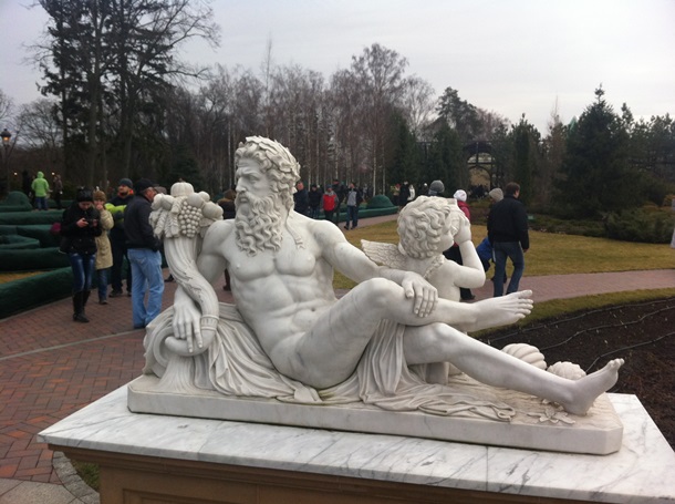 Скандальные подробности быта Януковича. Фоторепортаж из Межигорья