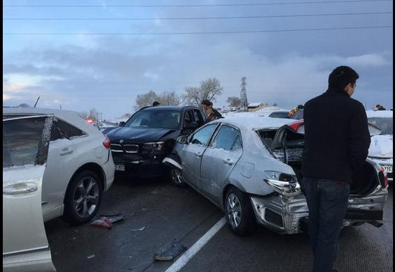 В Колорадо из-за снегопада столкнулись 39 авто