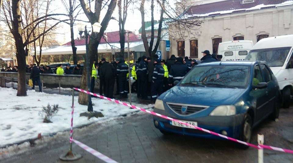 Безопасность на митинге будут обеспечивать сотни полицейских