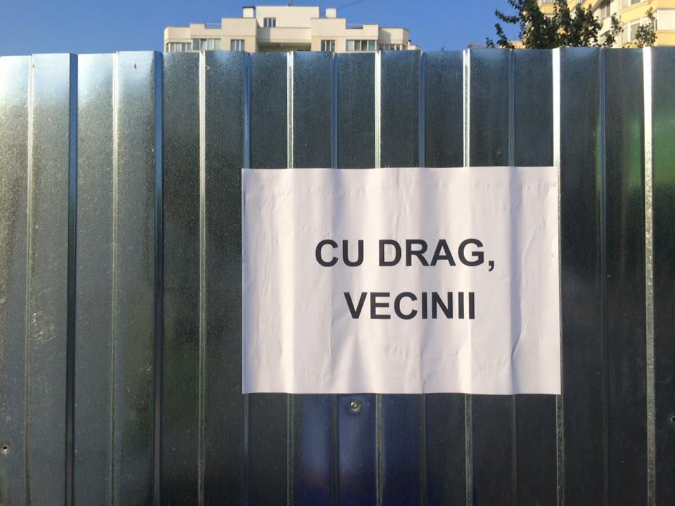 Cum își arată nemulțumirea locatarii de pe strada Alba Iulia