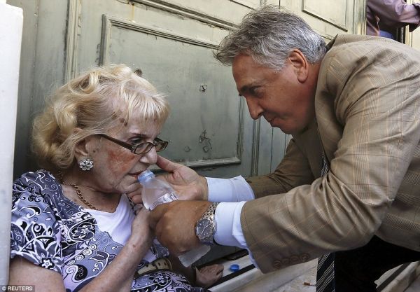Grecia. Pensionarii disperați au luat cu asalt băncile