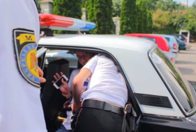 Полиция разогнала антивоенную акцию у посольства Украины