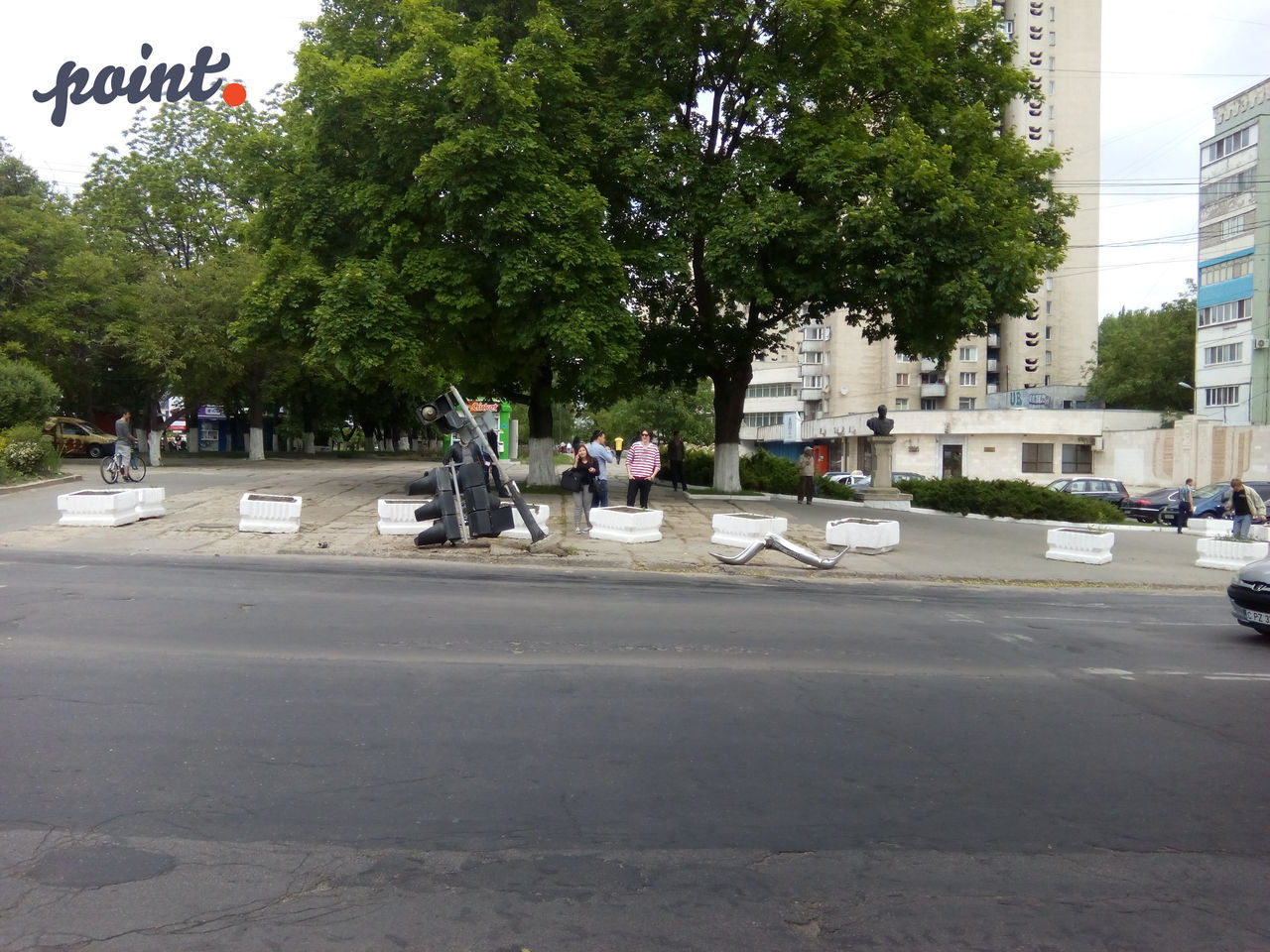 La Botanica un șofer a ajuns cu maşina într-un semafor