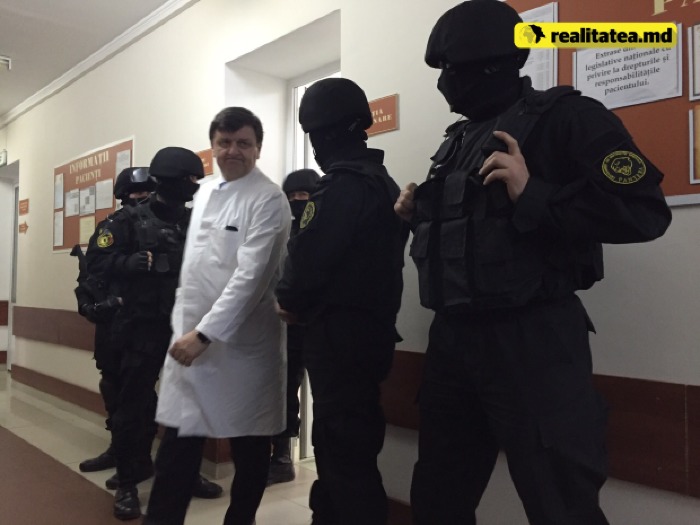 В институте неврологии Филата охраняют сотрудники «Пантеры»