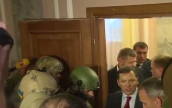 Работники СБУ задержали в Раде нардепа Мосийчука