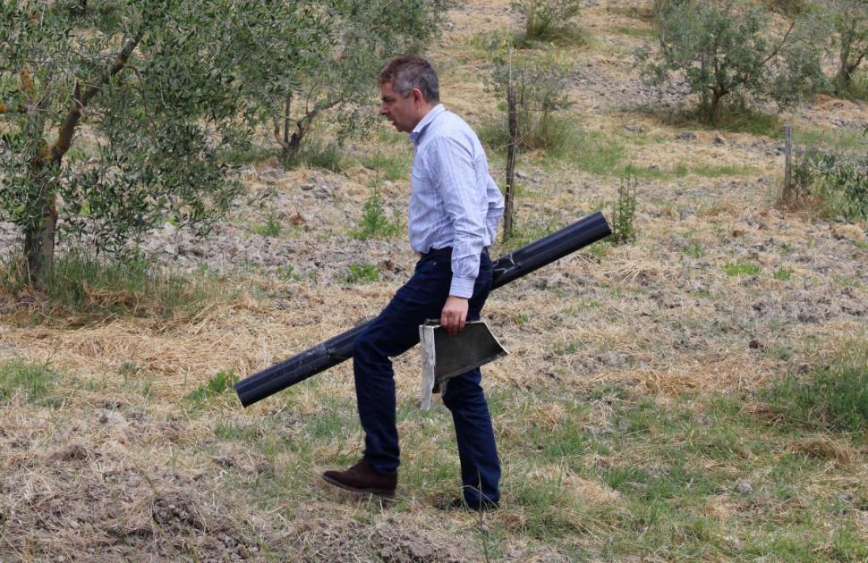 Мистер Бин пришел на помощь разбившему спорткар богачу