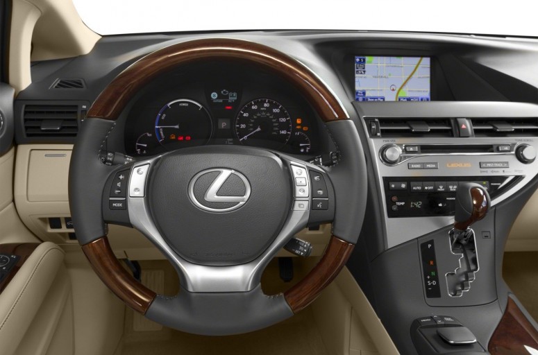 Lexus запустит семиместный кроссовер