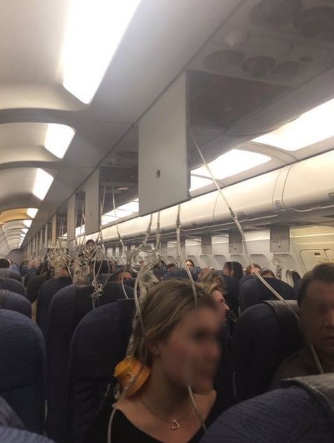 Самолет Air Canada приземлился в Торонто из-за разгерметизации