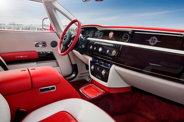 Rolls-Royce выпустил Phantom, посвященный топоту копыт