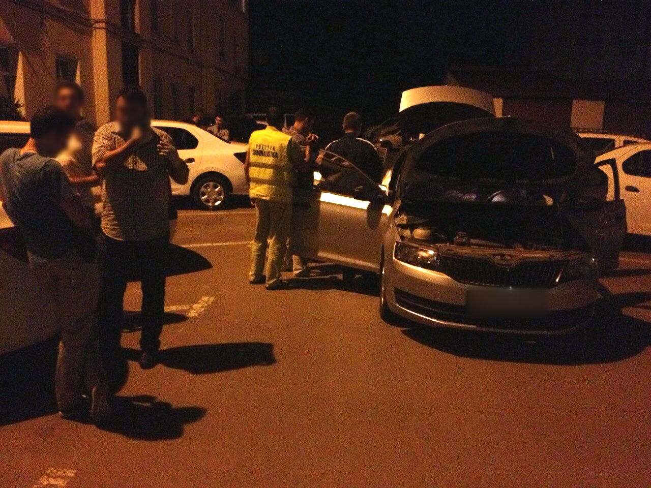 O grupare specializată în falsificarea banilor, reținută de poliție
