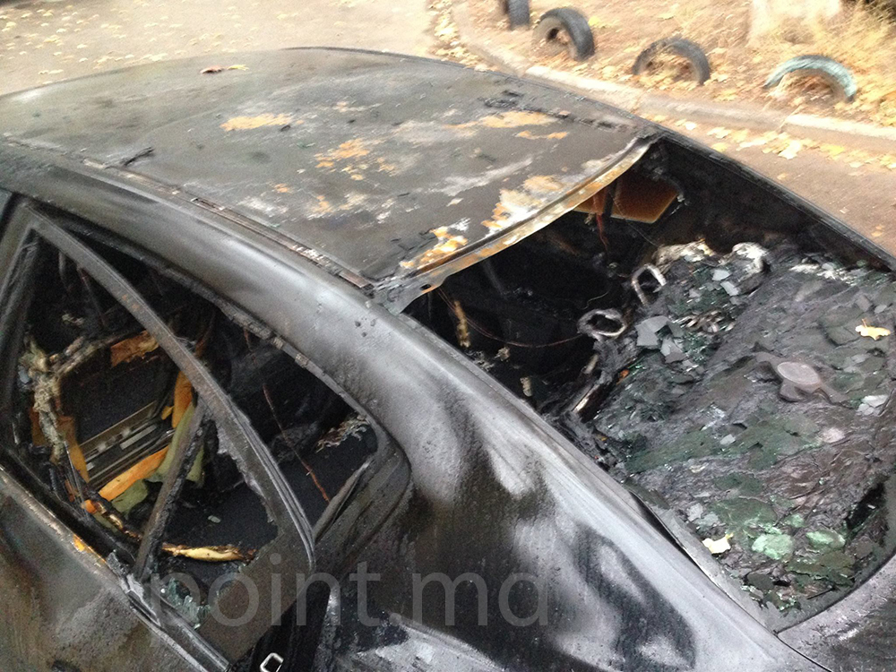 В Кишиневе автомобиль сожгли при помощи "коктейля Молотова"