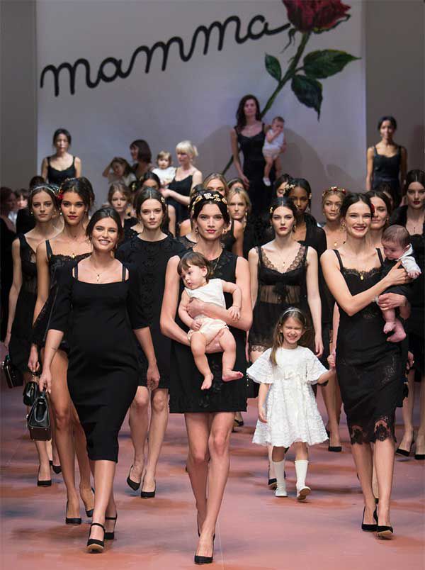 Dolce & Gabbana представили коллекцию для мам
