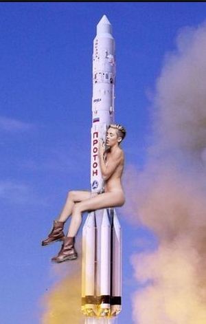 Майли Сайрус стала жертвой насмешек