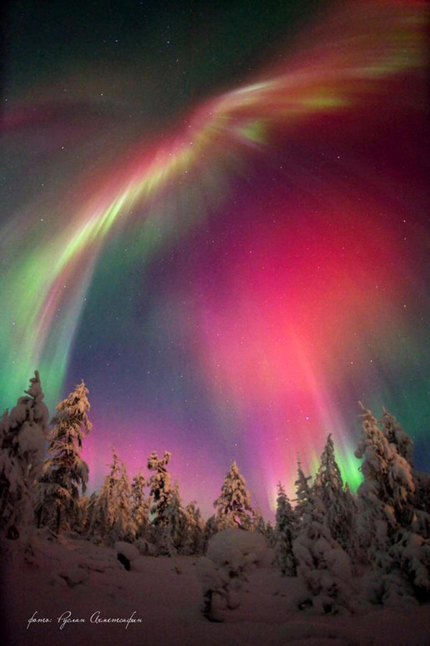 ​Северное сияние: Фотографу удалось запечатлеть уникальные кадры