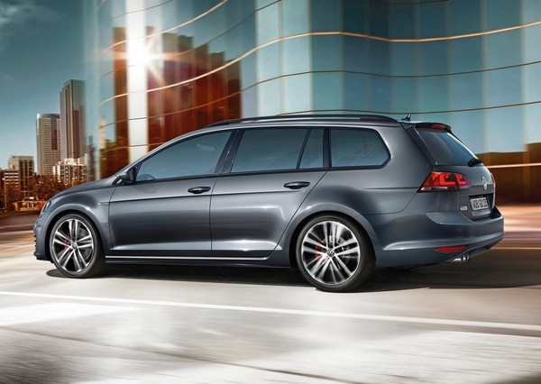 Volkswagen рассекретил «горячий» дизельный универсал Golf