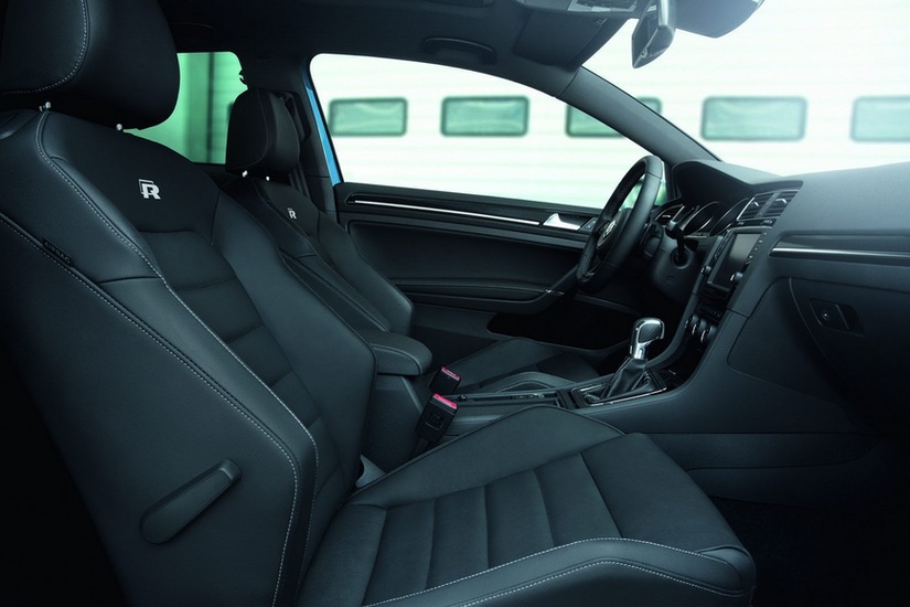 E oficial, aşa arată noul Volkswagen Golf R