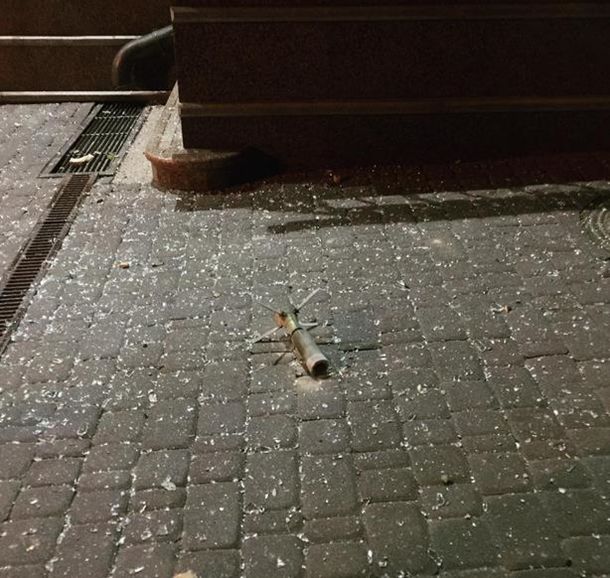 В Киеве мужчина выстрелил по банку из миномета