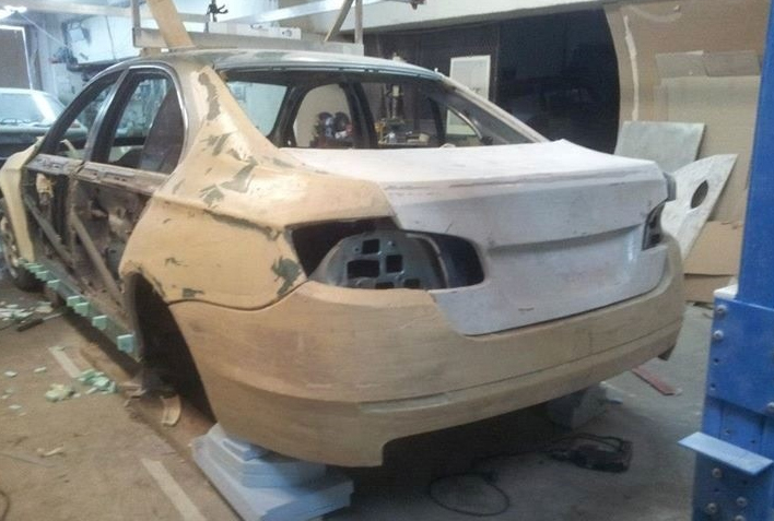 Очередной болгарский шедевр: умельцы переделали старый BMW в новейшую модель