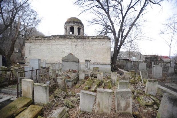 Primăria Chişinău propune restaurarea capelei din Cimitirul Evreiesc