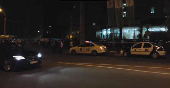 O bombă ar fi fost detonată sub o mașină de lux a unei șoferite la Buiucani