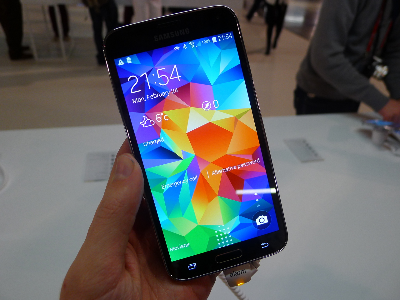 Samsung представила новый смартфон Galaxy S5
