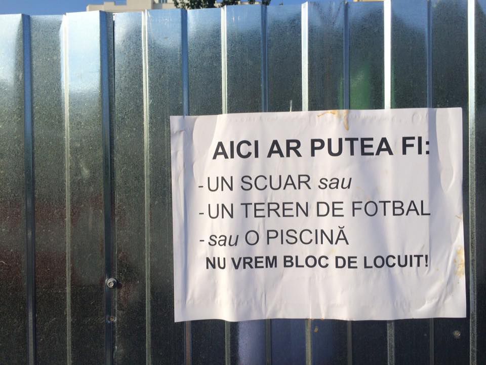 Cum își arată nemulțumirea locatarii de pe strada Alba Iulia