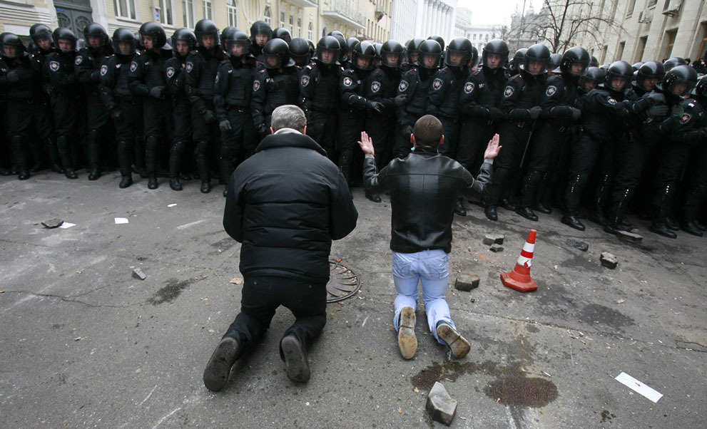Впечатляющие кадры украинских протестов