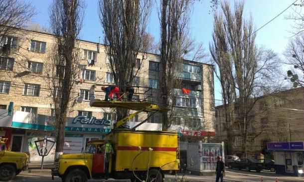 Circulaţia pe strada Vasile Lupu din capitală este blocată