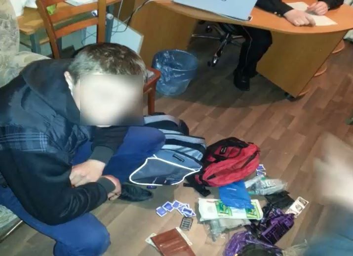 Un tânăr a fost bătut şi jefuit în miez de noapte