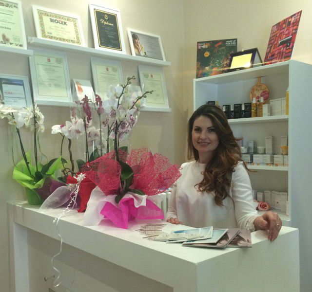 Tânăra din Telenești care și-a deschis un salon de frumusețe într-un orășel din Italia