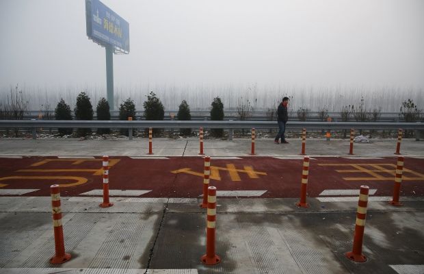 В Китае из-за смога не видно солнца