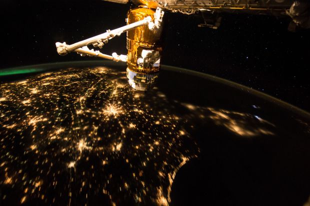 NASA опубликовало новые фото и видео утренней Земли