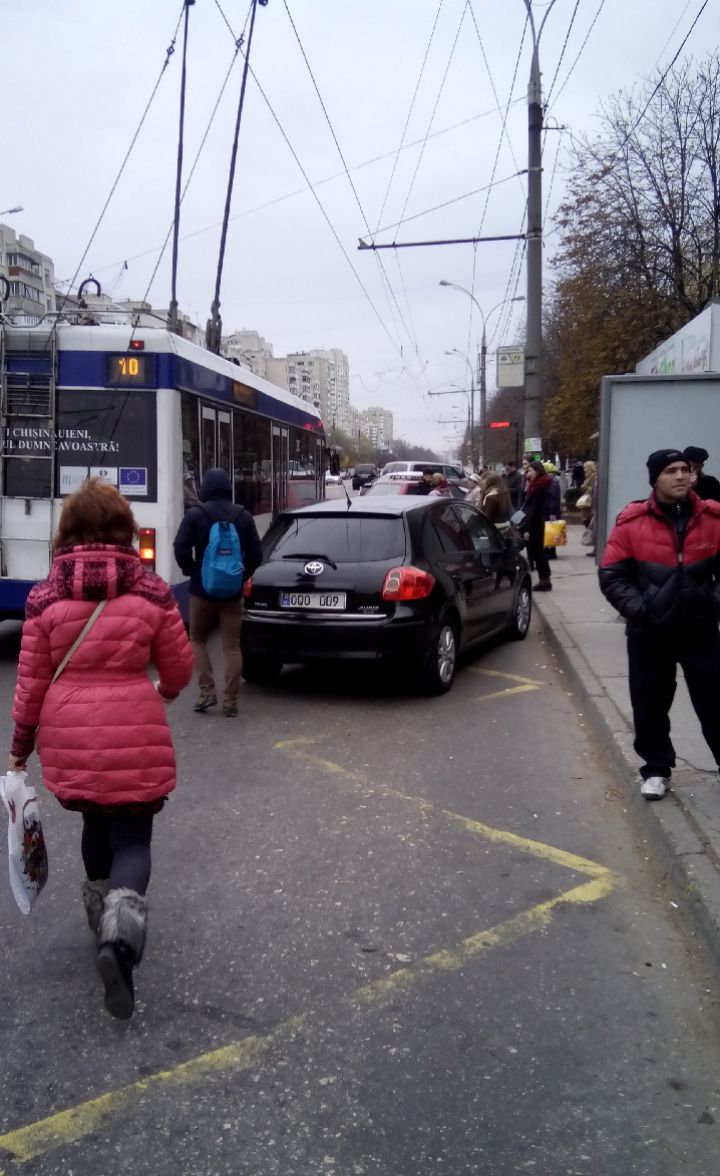 Unde și-a găsit loc de parcare un șofer din Capitală